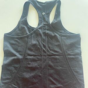 Lululemon Women's grey Tank Top